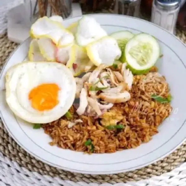 Nasi Goreng Special Telor Mata Sapi Kerupuk | Ayam Bakar Podomoro 14, Keramat Sentiong