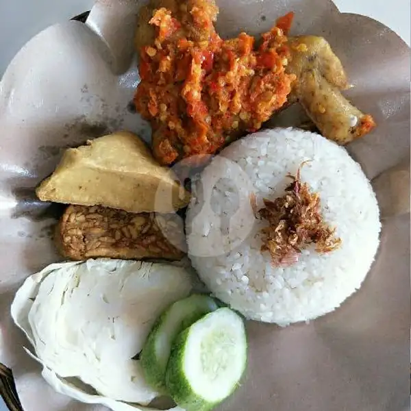 Nasi Ayam Geprek | RM Brekecek Patak Jahan Mba Winda, Cilacap Selatan