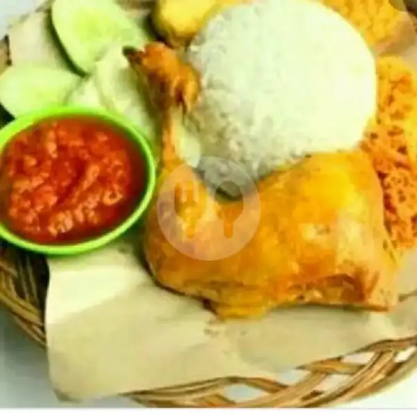 Ayam Pejantan Kremes + Nasi | Ayam Kremes dan Pecel Lele Mesem, Cilacap Tengah