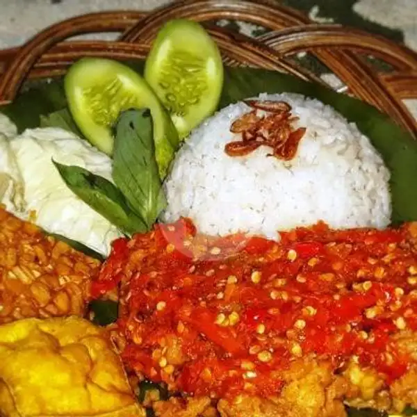 Ayam Geprek Komplit + Serundeng Kelapa | Sambel Jebleh Abank Alil, Karang Tengah