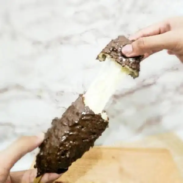 Mozzarella Corndog Coklat Crunchy | Es Teler Serayu, Malang