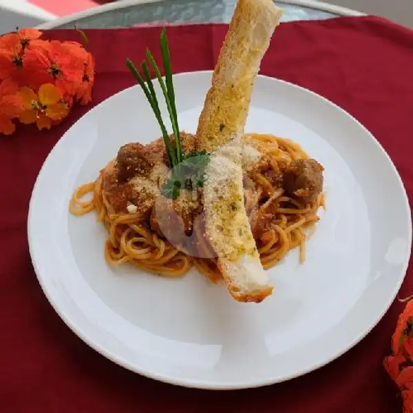 Spagheti Bolognaise With Mini Bogul | Foodpedia Sentul Bell's Place, Babakan Madang