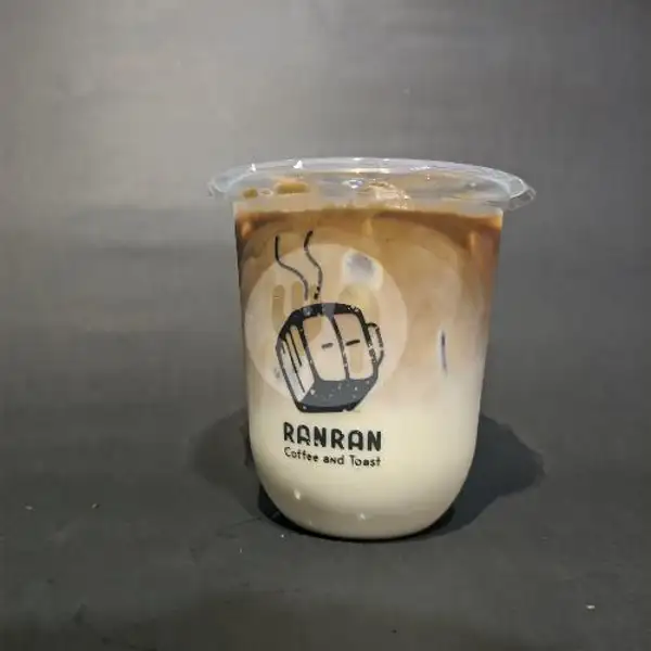 Iced Cafe Latte | RanRan Coffee and Toast