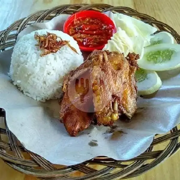 Nasi Putih Panas + Dada Ayam Goreng Sambel Hot | Pecel Lele Sambel Hot Neng Fanny, Cakung