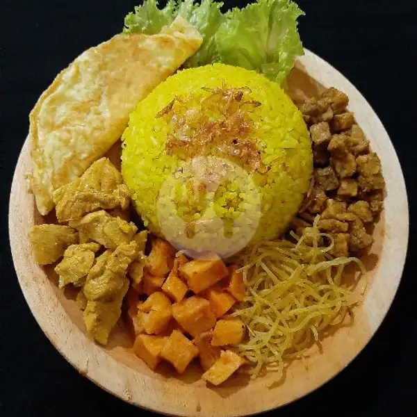 Naskun Kuah Kari, Telor Dadar + Fillet Ayam Kari | Nasi Kuning Kuah RHM, Cisitu Indah