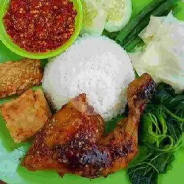 Nasi Tempong Ayam Bakar Jumbo Complit | Lalapan Ayam Taliwang Hj.Riyati