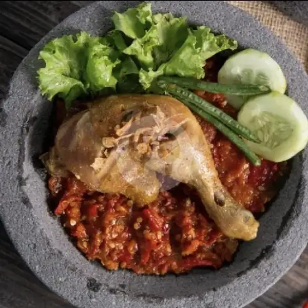 Ayam Goreng ( Paha / Dada ) + Tempe | Bebek Ayam Cobek