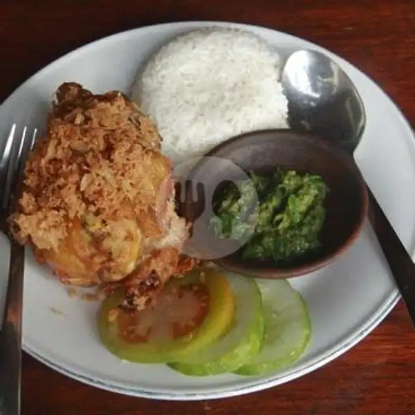 Ayam Kremes Sambel Ijo + Nasi | Warung Icip-Icip, Beji