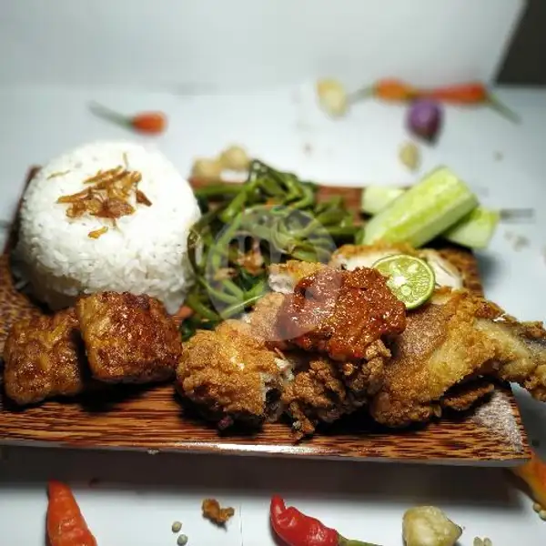 Special Ayam Geprek Komplit | Special Ayam Bakar Sambel Mekeplug, Buana Kubu