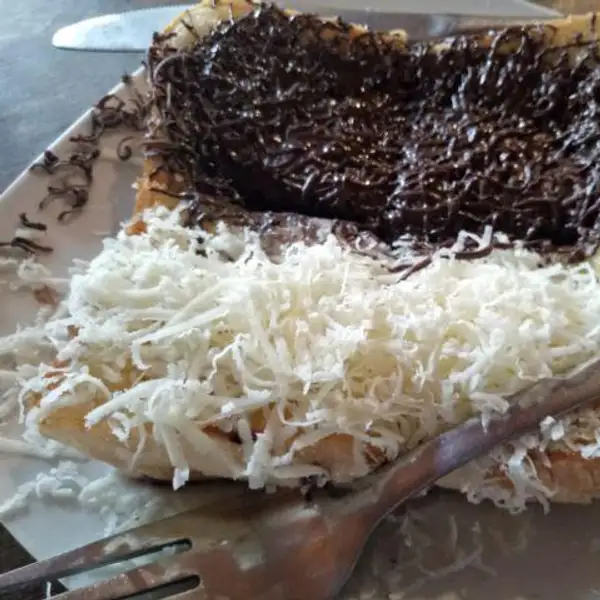 Roti Kukus Coklat Meses + Keju | Kedai Street Food, Balongsari Tama Selatan X Blok 9E/12