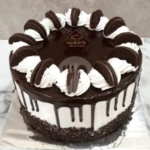 Oreo Cake 20 cm | Nairayya Bakery