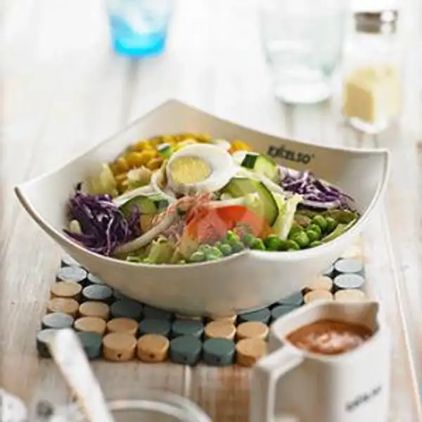 Chef's Salad | Excelso Cafe, Vitka Point Tiban