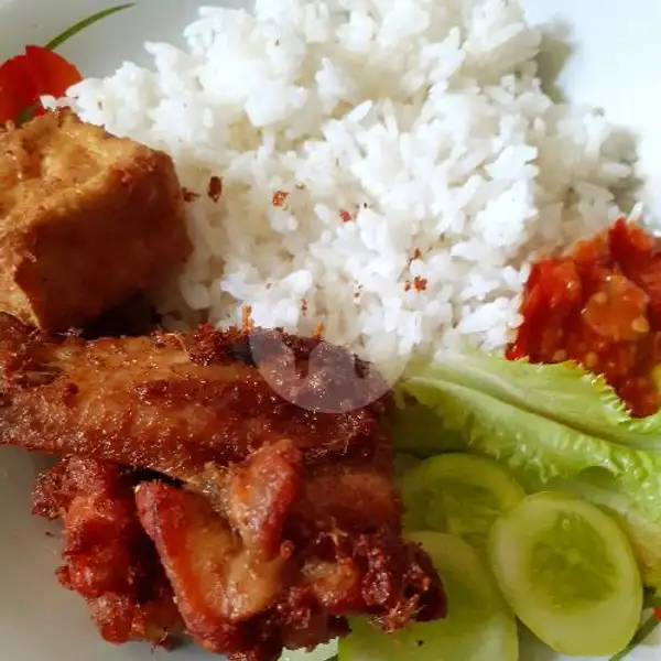 Pake Nasi Ayam Gembul Goreng Dadakan GRATIS TEH CUP | Tumbas Warung, Limo