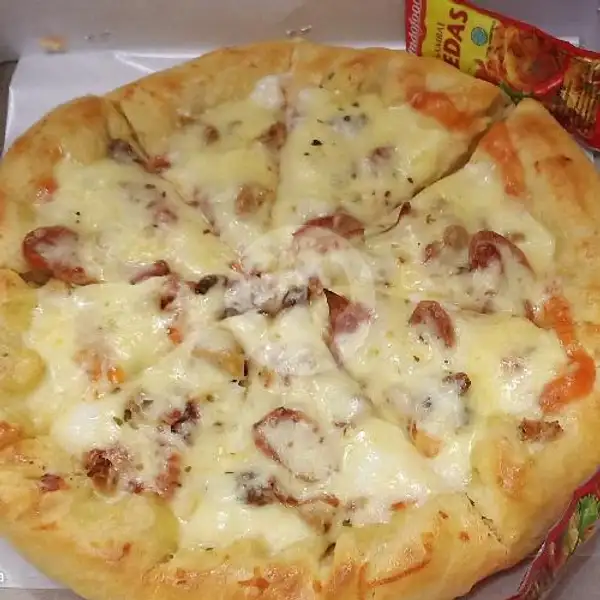 Pizza Pinggiran Keju Mozarella Medium 8 Potong | Pizza Indi, Temu Putih