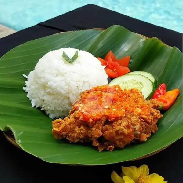 ayam geprek Cabe merah (rawitsetan) | Mie Pedas Meleleh, Gajah Mada-GO-FOOD