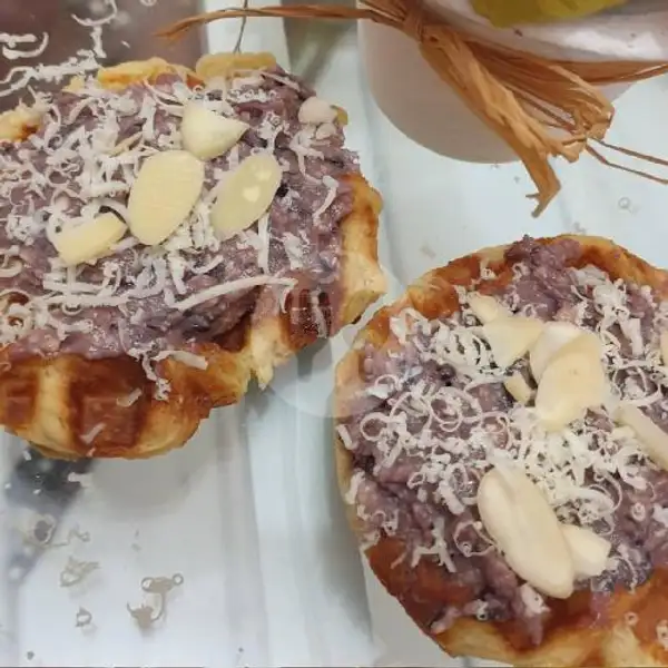 Croffle With Blueberry Cheese (Isi 2pcs) | Dessert by Dapoer Bebimomi, Cilodong