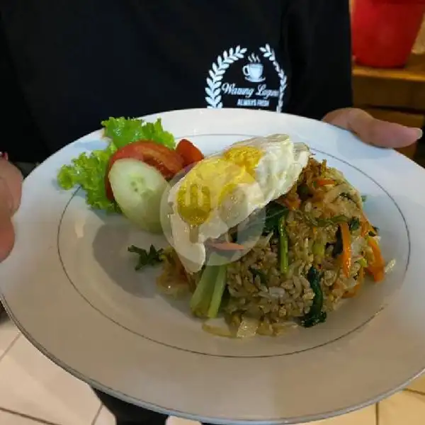 Nasi Goreng Ayam + Es Teh | Warung Laguna