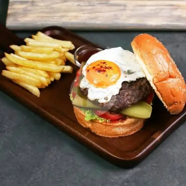 Burger Sapi + Telur + Kentang Goreng | BURGER QUEEN (RATU BURGER)