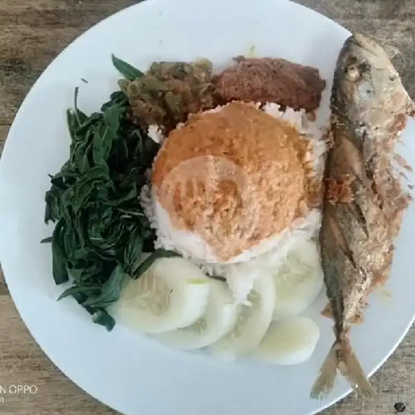 Nasi Ikan Kembung | RM Kurnia Jaya 2 Masakan Padang, Kayu Manis