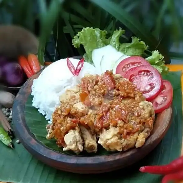 Nasi Ayam Geprek + Lalapan | Nasi Kepal, Depok