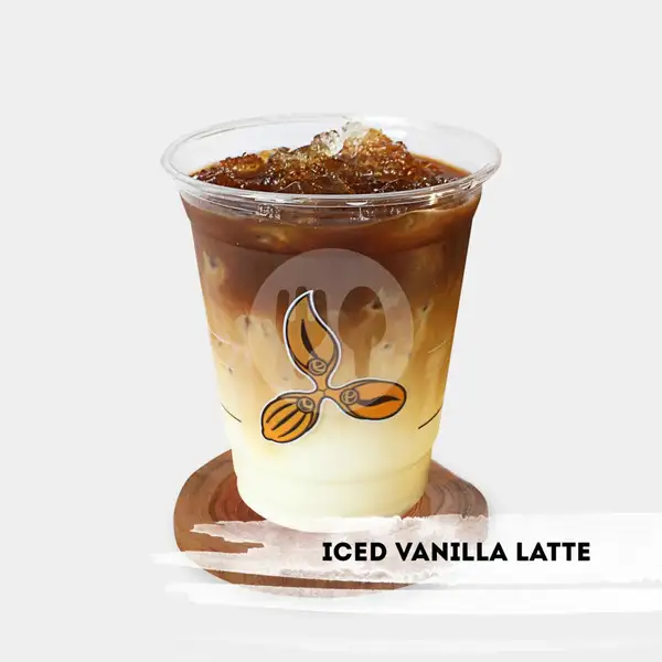 Iced Vanilla Latte | Coffee Toffee, Klojen