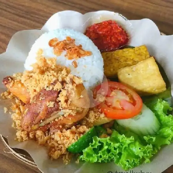 Nasi Ayam Kremes Komplit | Warung Mama Citra Kota Tegal, Margadana