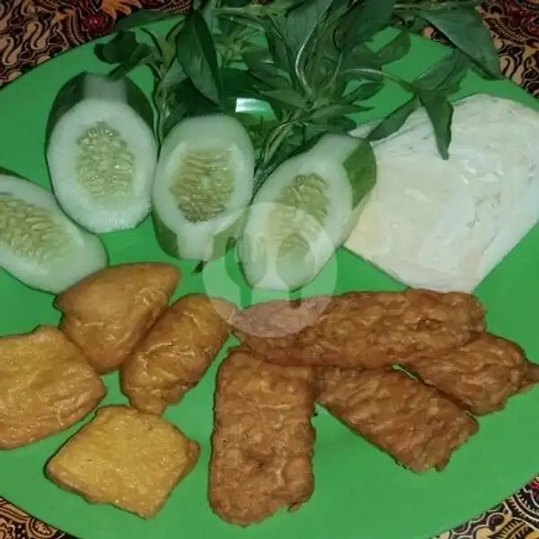 Tahu + Tempe | Ayam Bakar Bejo, Cut Mutia