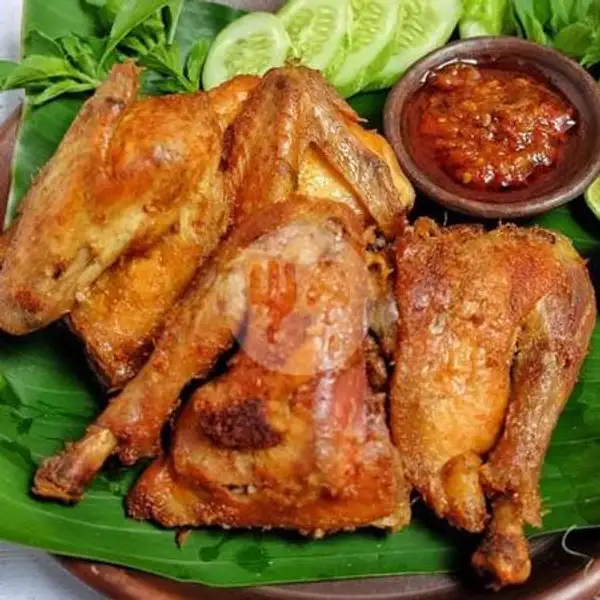 Nasi Ayam Kampung | Lalapan Depot Bu Win Spesial Belut Crispy,Cengger Ayam