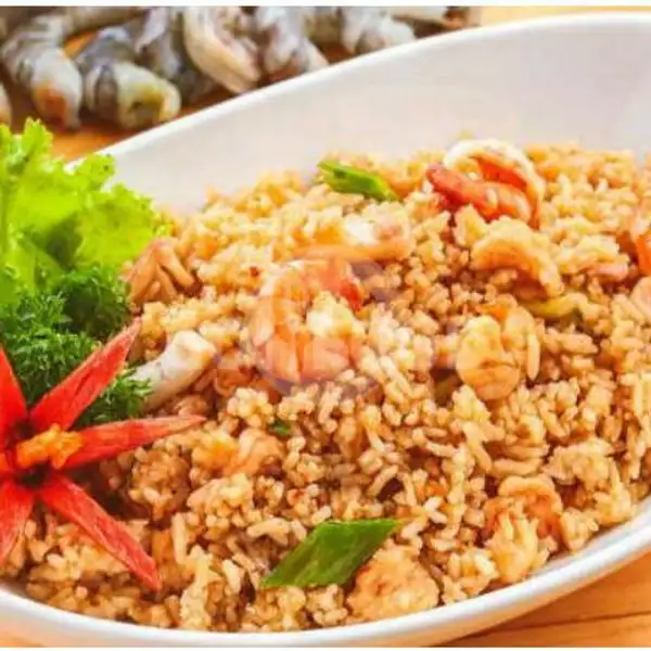 Nasi Goreng Spesial+ayam Geprek +tea Manis Dingin / Panass (halal Food) | Dapoer Deo, Hawila Residence