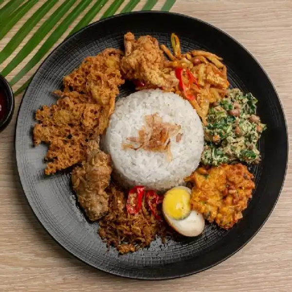 Nasi Campur Ayam Komplit + Kuah Undis | Ayam Plecing Kampung, Denpasar