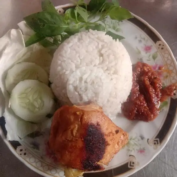 Nasi+Ayam Bakar +Sambal Lalapan | Warung Bu Ning, Tandes
