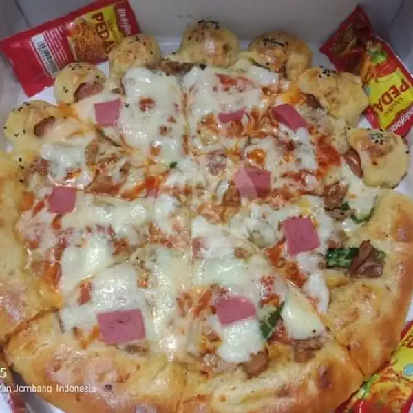 Pizza Pinggiran 2in1 Medium 8 Potong | Pizza Indi, Temu Putih