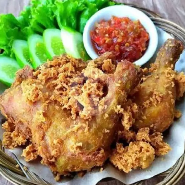 Ayam Kremes. | Warung Bu Haji Nur, Kuta