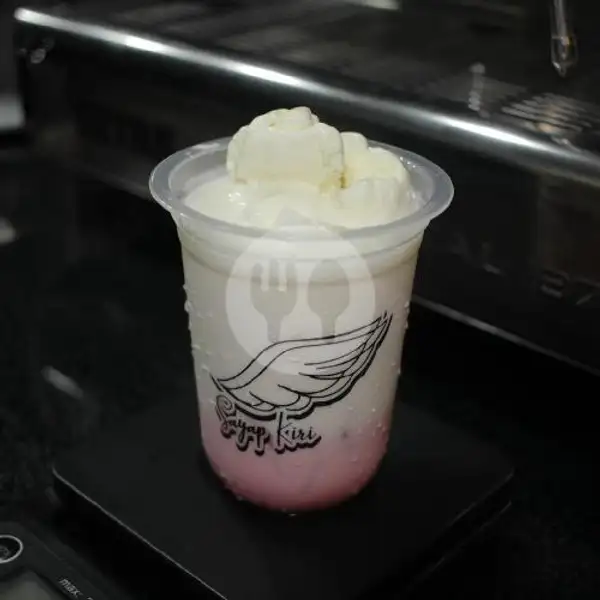 Strawberry Ice | Sayap Kiri Coffee, Klojen