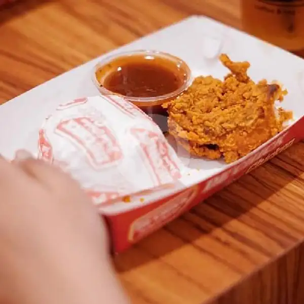 Nasi + Fried Chicken | Nufatha Box, Perumnas