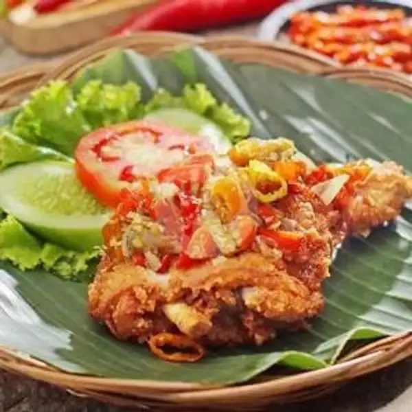 Paket Nasi Ayam Penyet | Es Buah & Es Coklat Ummy, Kraton