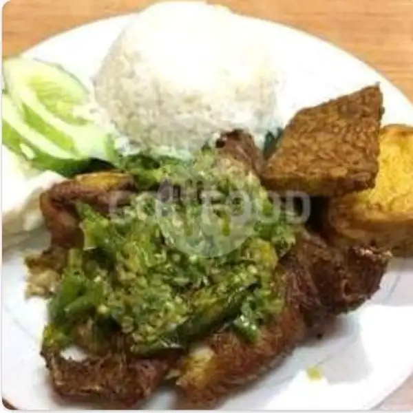 Ayam Sambal Ijo + Nasi(halal Food) | Dapoer Deo, Hawila Residence