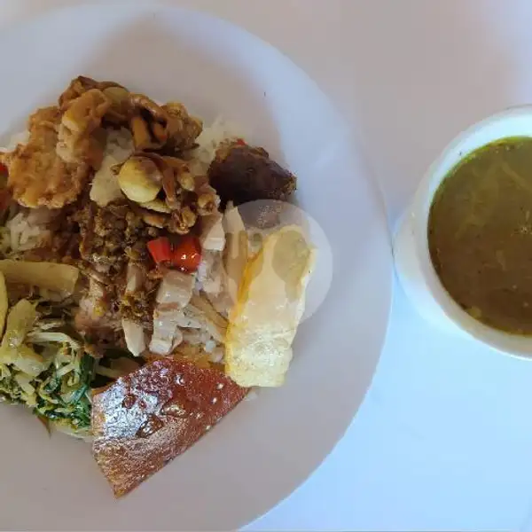 Nasi Babi Guling Komplit + Kuah Balung | Babi Guling Warung Made, Denpasar