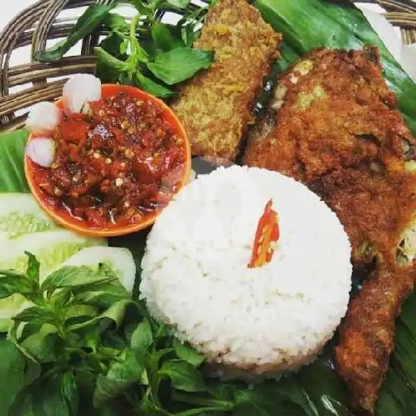 Paket Siap Saji - Ayam Goreng Penyet - Aqua - 600ml | Ayam Bakar Special Pekalongan Mama Khayla, Pondok Aren