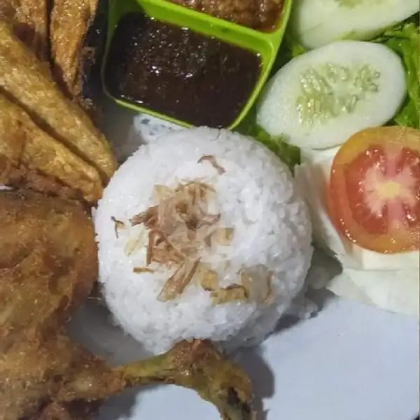 Ayam Penyet Dada/Paha | Kerang Rebus Pak Haji Lubis (Simp Kayu Besar), Medan