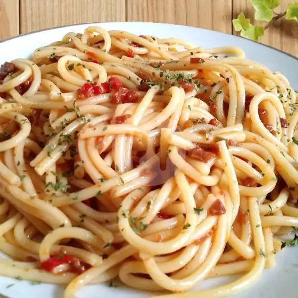 Beef Spaghetti Bolognese | Honey Fresh Tea & Drinks, Sambiroto