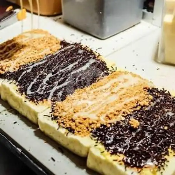 Roti Bakar Coklat Meses + Kacang | Kedai Street Food, Balongsari Tama Selatan X Blok 9E/12