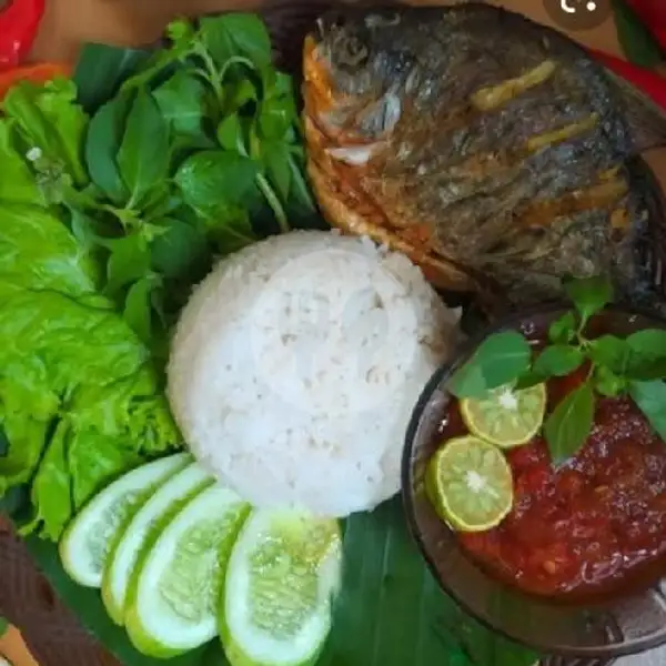Paket Nasi+Ikan Bawal | Warung Lalapan Sambal Mentah