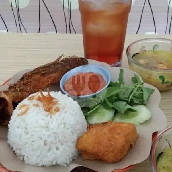 Nasi Ayam Goreng + Minuman Ice | Me Geprek, Sukun