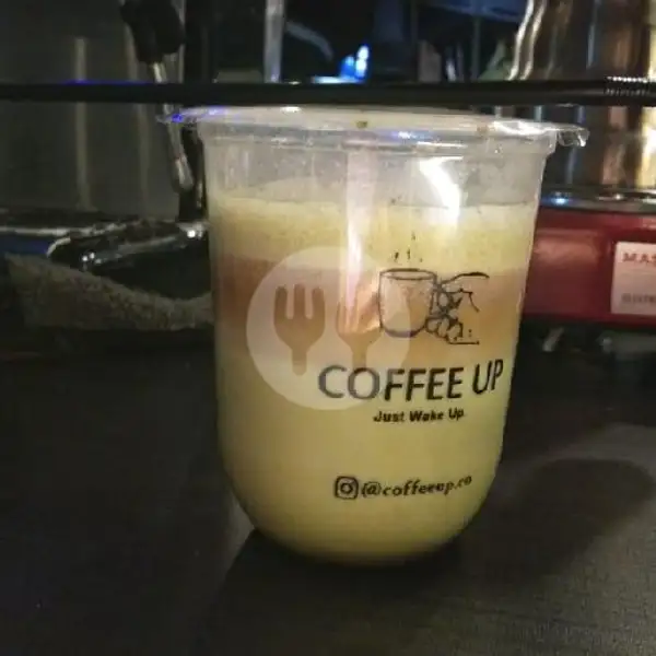 Matcha Greentea Latte Up | Coffee Up