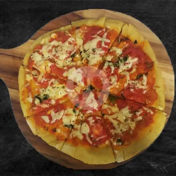 Large Margherita Pizza | Pizza Wan
