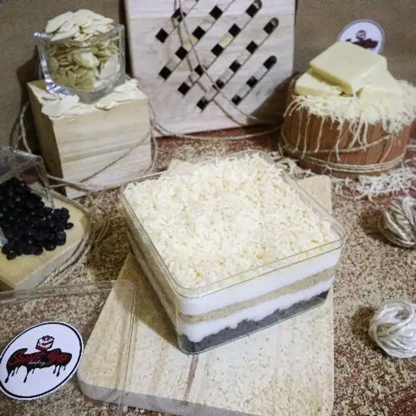 Sweet Cheese Large Dessert Box | Sweet Box Bandung