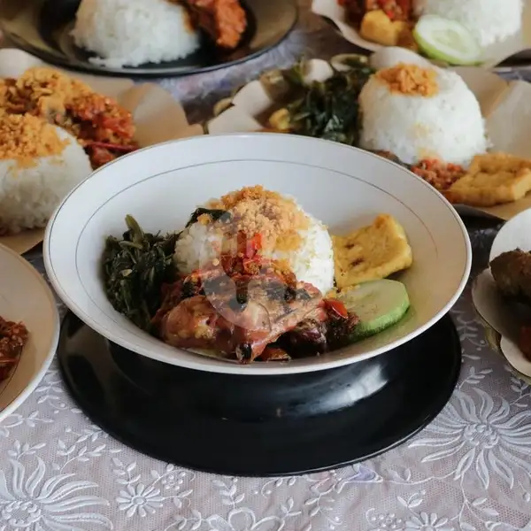 Se'i Ayam + Nasi | Ayam Goreng Nelongso, Margorejo