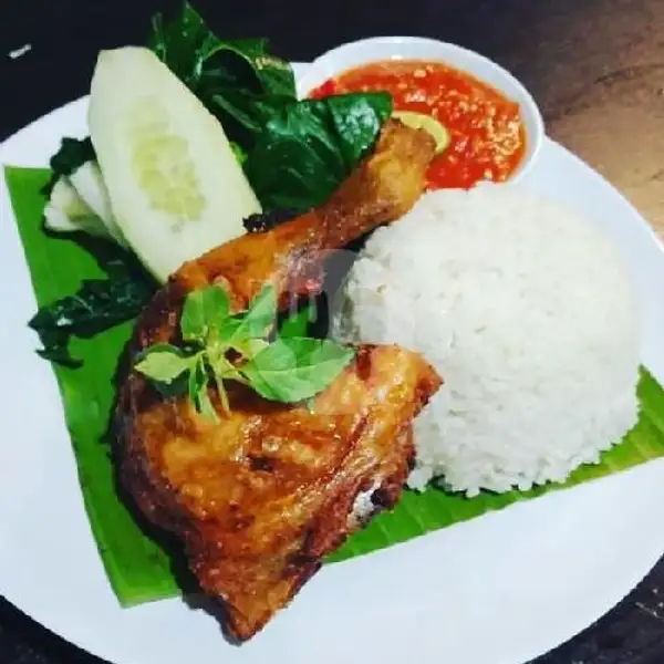 Ayam Goreng Sambal Fresh + Nasi | Nasi Tempong Mbak Nur, Tukad Badung