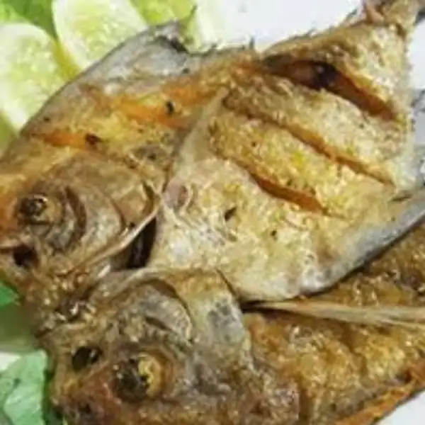 Ikan Kuwe Goreng Kering | Seafood Aca 48, Daan Mogot